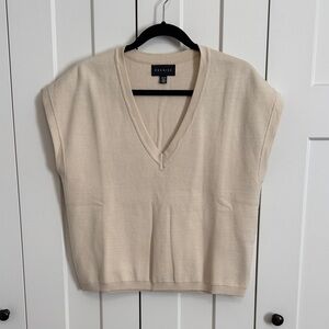 Premise Cream V-Neck Top